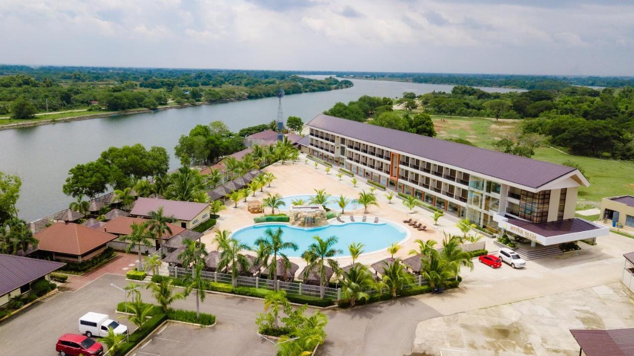 River Palm Hotel And Resort Powered By Cocotel Bugallon Buitenkant foto